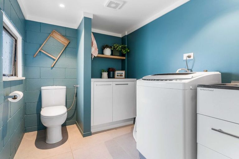 Photo of property in 105 Blane Place, Whangamata, 3620