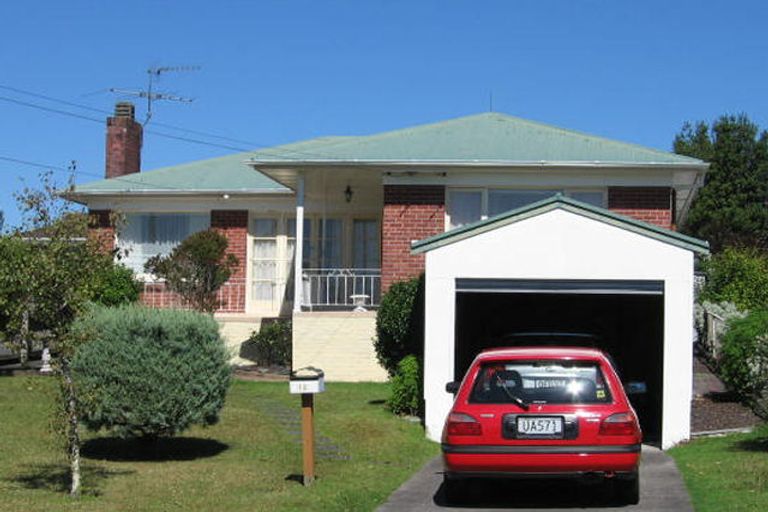 Photo of property in 15 Kokiri Street, Te Atatu South, Auckland, 0610
