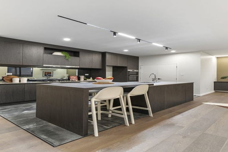 Photo of property in 8 Kumukumu Road, Long Bay, Auckland, 0630