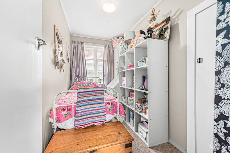 Photo of property in 11 Hall Grove, Ebdentown, Upper Hutt, 5018