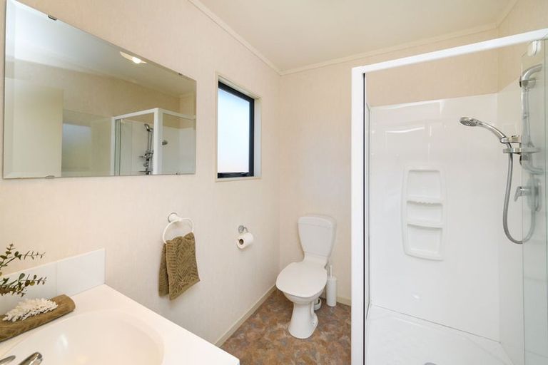 Photo of property in 1 Logan Place, Kelvin Grove, Palmerston North, 4414
