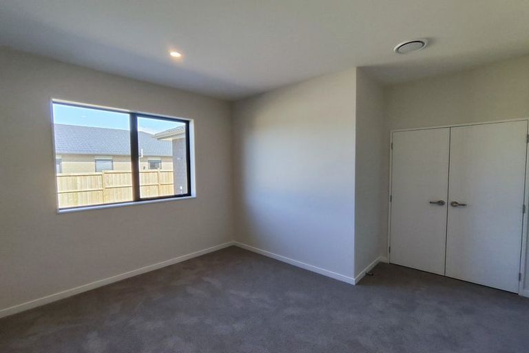 Photo of property in 8 Hoete Way, Tuakau, 2121