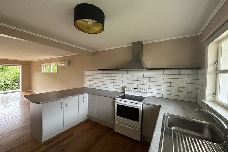 Photo of property in 5f2 Wilmshurst Place, Tawa, Wellington, 5028