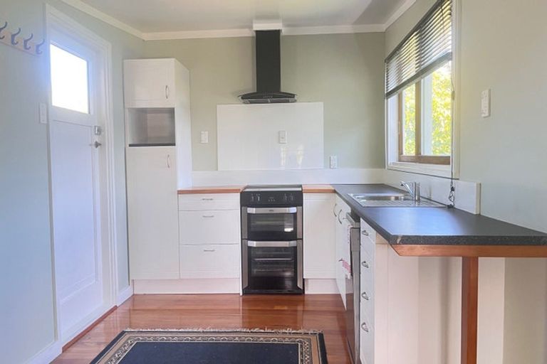 Photo of property in 12 Margate Street, Waihola, Milton, 9073