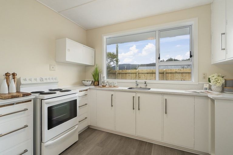 Photo of property in 89a Main Road, Wainuiomata, Lower Hutt, 5014