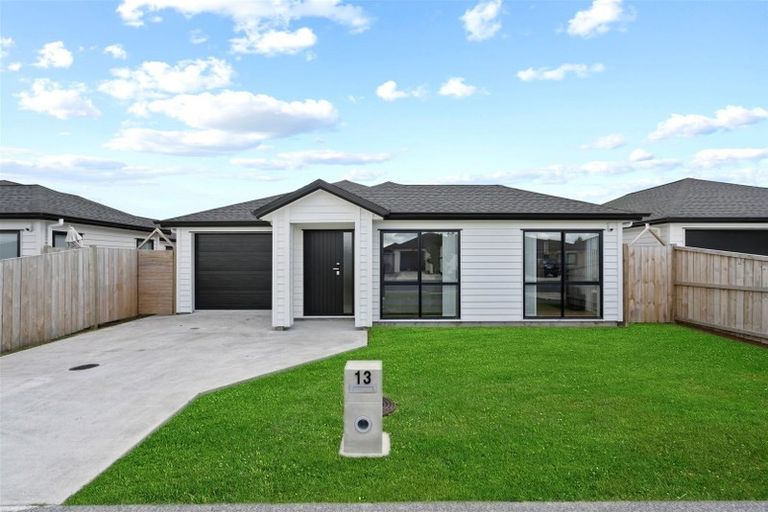 Photo of property in 13 Silver Beech Street, Takanini, 2110
