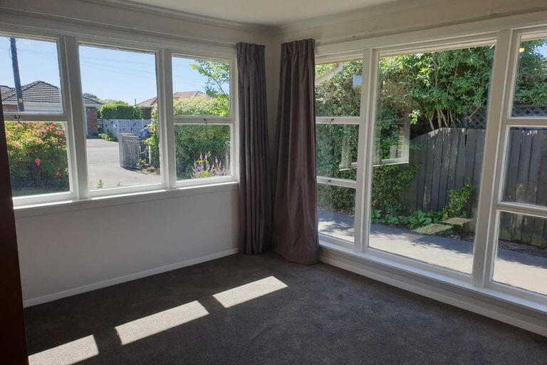 Photo of property in 6 Oakdale Street, Avonhead, Christchurch, 8042