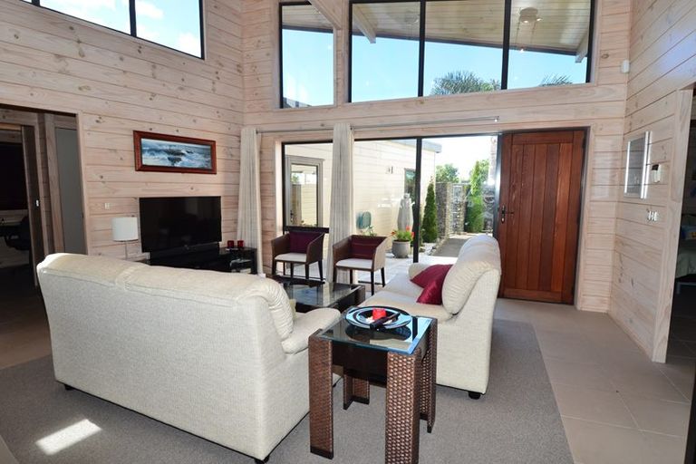 Photo of property in 115 Motu Hei, Pauanui, Hikuai, 3579