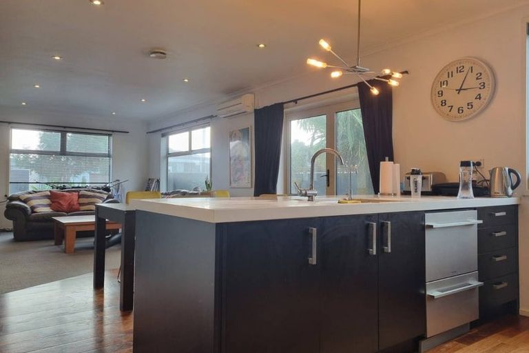 Photo of property in 7 Normanby Street, Fitzroy, New Plymouth, 4312