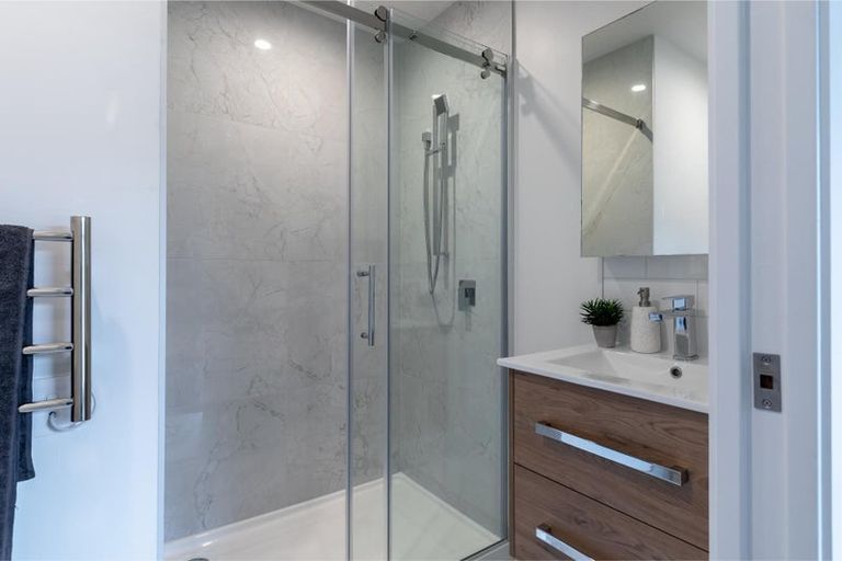 Photo of property in 4 Tuputupu Drive, Kumeu, 0810