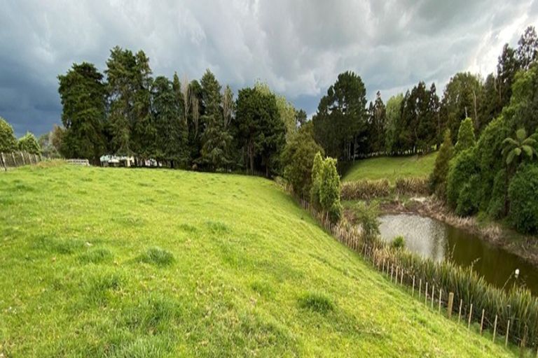 Photo of property in 24 Arapoto Road, Onewhero, Tuakau, 2697