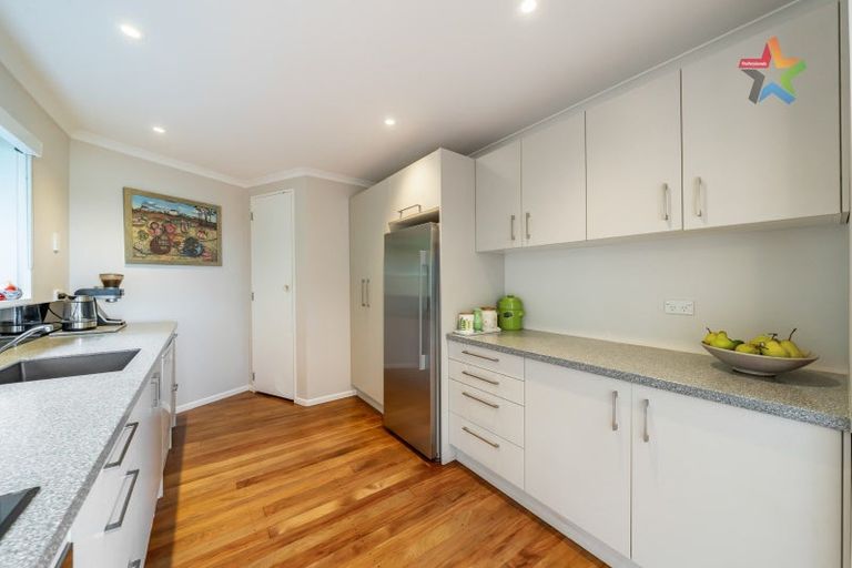 Photo of property in 15 Acheron Road, Paremata, Porirua, 5026