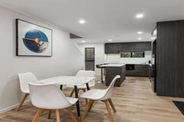 Photo of property in 18b Jupiter Street, Rosehill, Papakura, 2113
