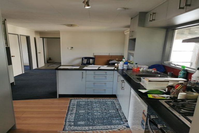 Photo of property in 42 Beaufort Place, Papatoetoe, Auckland, 2025