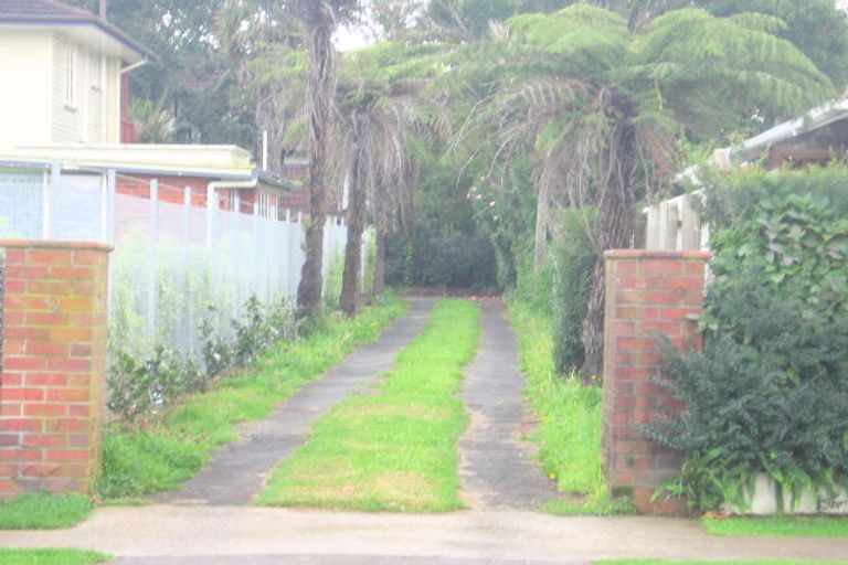 Photo of property in 9 Kingswood Road, Papatoetoe, Auckland, 2025