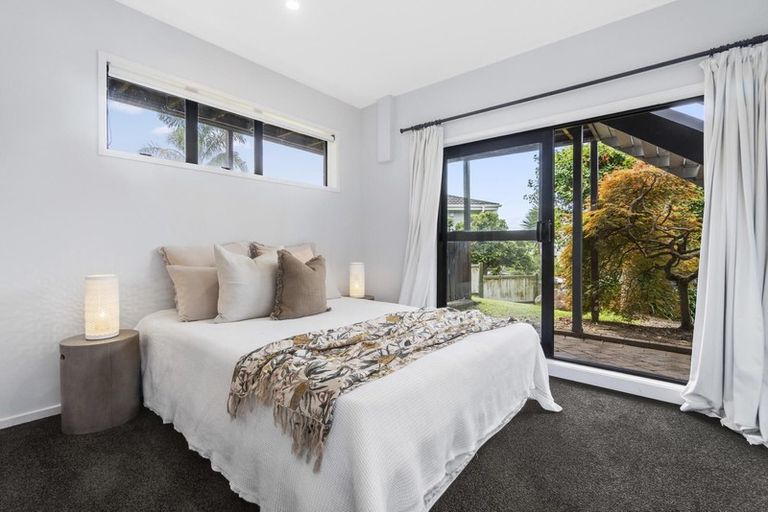 Photo of property in 8 Forsythe Place, Massey, Auckland, 0614