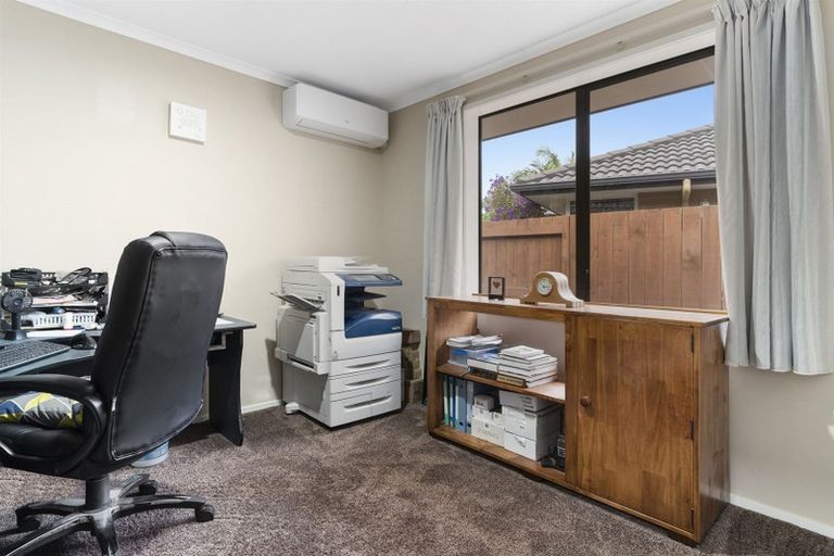 Photo of property in 10 Roxbury Place, Papamoa Beach, Papamoa, 3118