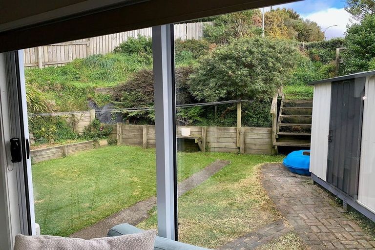 Photo of property in 77b Bassett Road, Johnsonville, Wellington, 6037