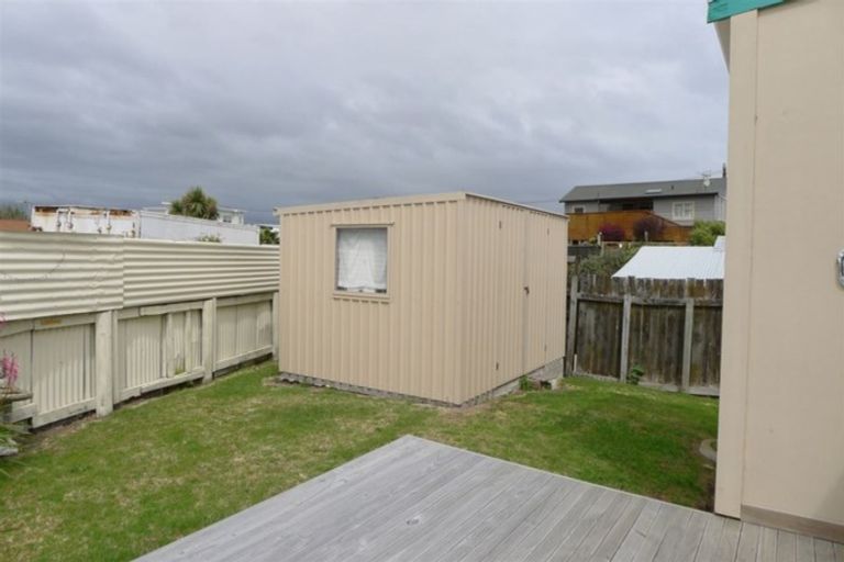 Photo of property in 2 Dawick Street, Foxton Beach, Foxton, 4815