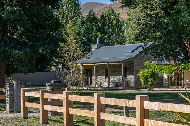 Photo of property in 45 Arrow Junction Road, Arrow Junction, Queenstown, 9371