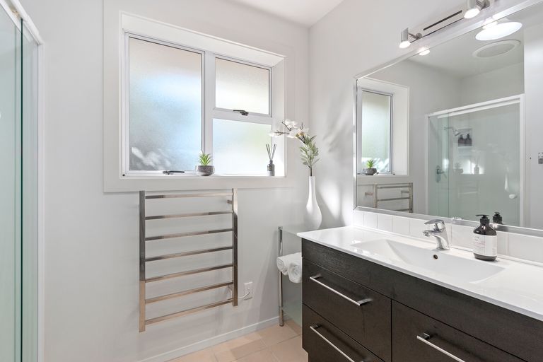 Photo of property in 40 Harrowdale Drive, Avonhead, Christchurch, 8042