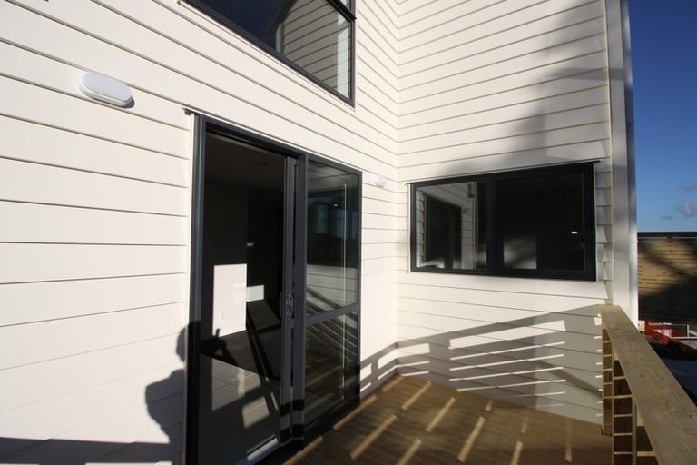 Photo of property in 69u7 Sheridan Terrace, Johnsonville, Wellington, 6037