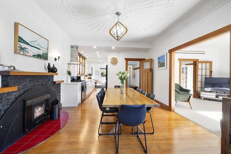 Photo of property in 76 Belt Road, New Plymouth, 4310