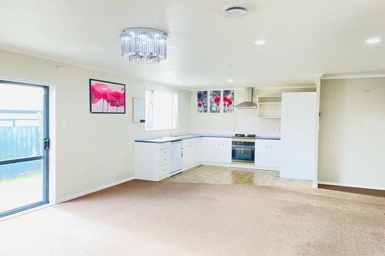 Photo of property in 11 Marblewood Grove, Pukekohe, 2120