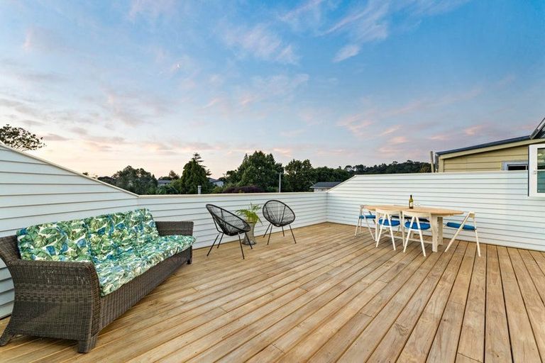 Photo of property in 23b Woodglen Road, Glen Eden, Auckland, 0602