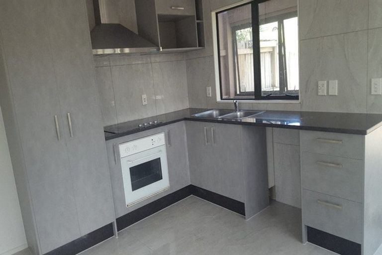 Photo of property in 26/8 Margan Avenue, New Lynn, Auckland, 0600