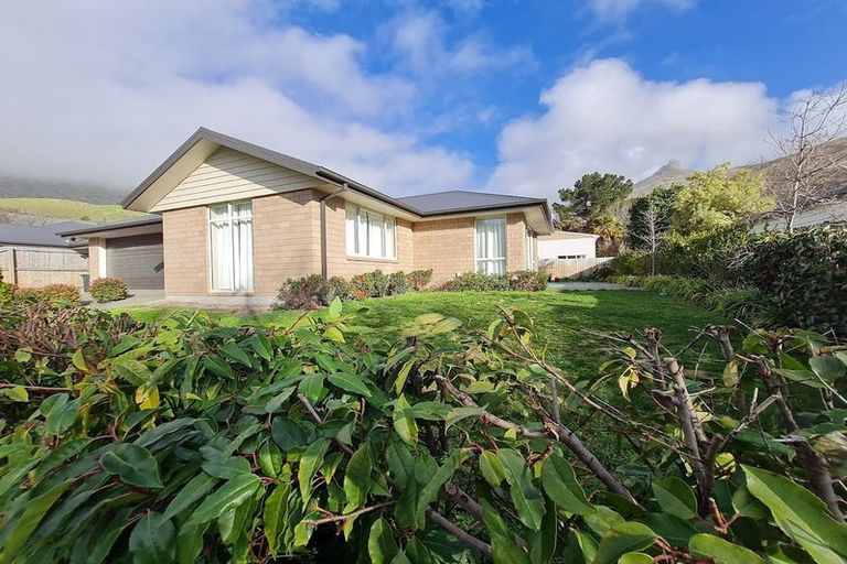 Photo of property in 8 Rollin Street, Heathcote Valley, Christchurch, 8022