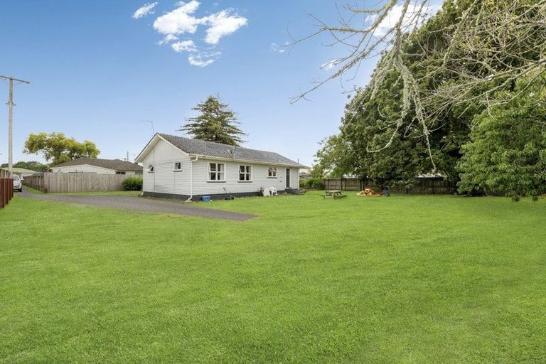 Photo of property in 15 Kerry Place, Papakura, 2110