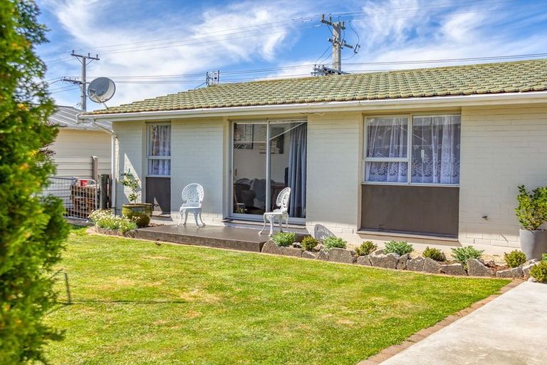 Photo of property in 22 Colville Street, Masterton, 5810