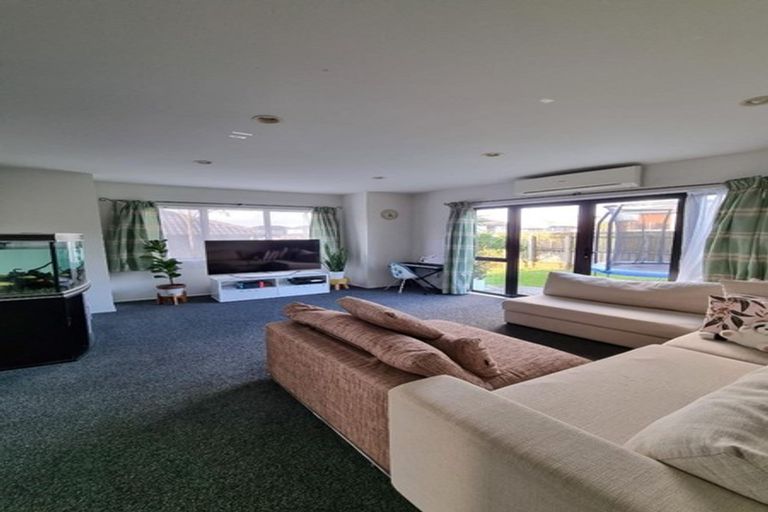 Photo of property in 96 Mcleod Road, Te Atatu South, Auckland, 0610