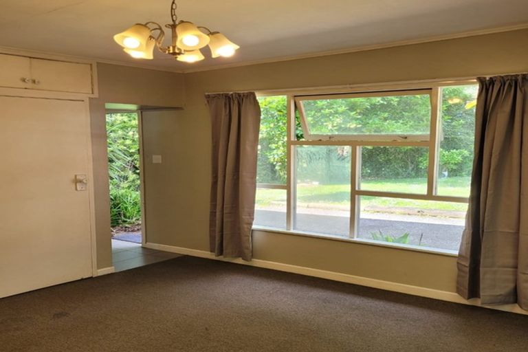 Photo of property in 240 Godley Road, Titirangi, Auckland, 0604