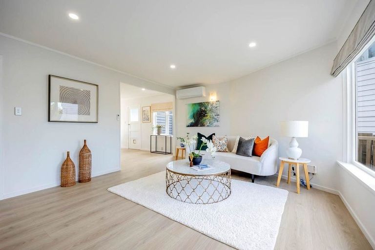 Photo of property in 23 Korotaha Terrace, Rothesay Bay, Auckland, 0630