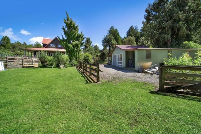 Photo of property in 922 Pembroke Road, Pembroke, Stratford, 4391