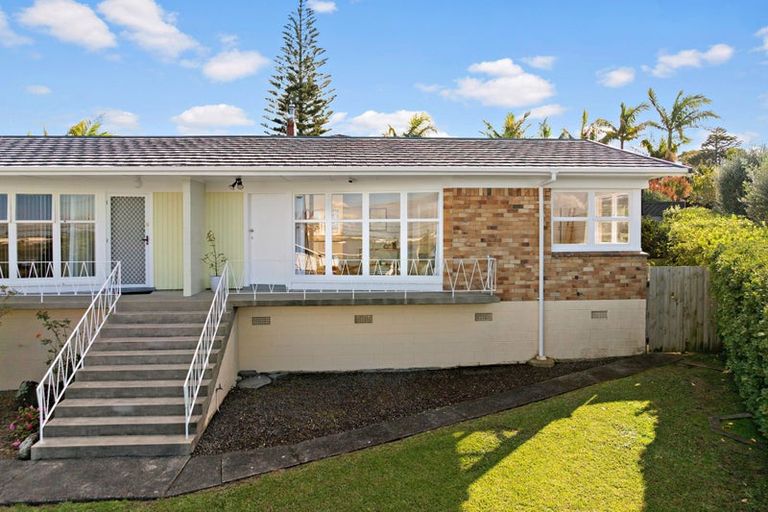 Photo of property in 2/36 Jaemont Avenue, Te Atatu South, Auckland, 0610