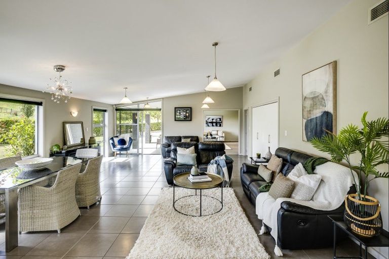 Photo of property in 35 Sandown Lane, Havelock North, 4130