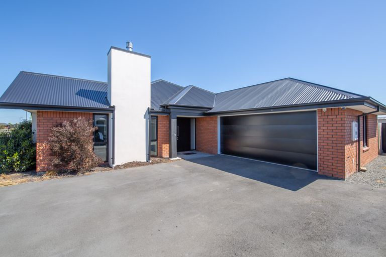 Photo of property in 1 Quartz Drive, Rolleston, 7614