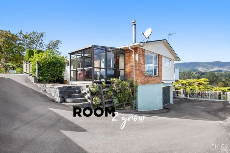 Photo of property in 12 Alleyne Court, Brown Owl, Upper Hutt, 5018