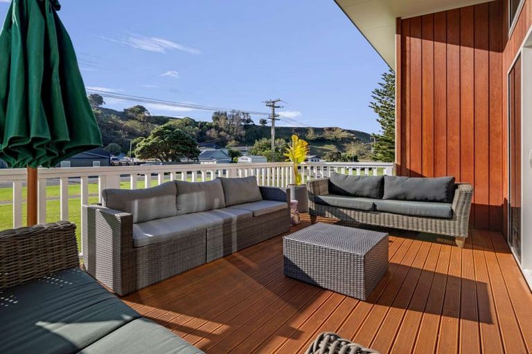 Photo of property in 14 Mowhanau Drive, Kai Iwi, Whanganui, 4574