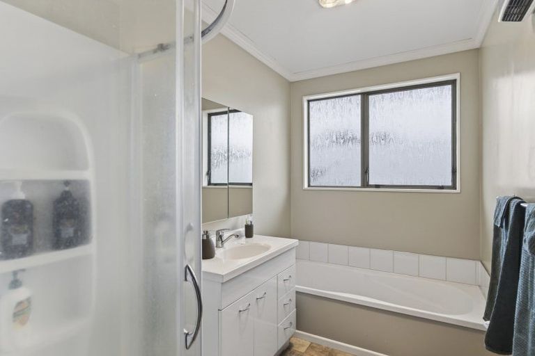 Photo of property in 42 Norwich Avenue, Spotswood, New Plymouth, 4310