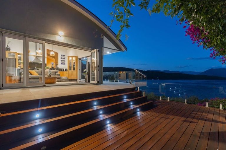 Photo of property in 2 Marina View, Waikawa, Picton, 7281