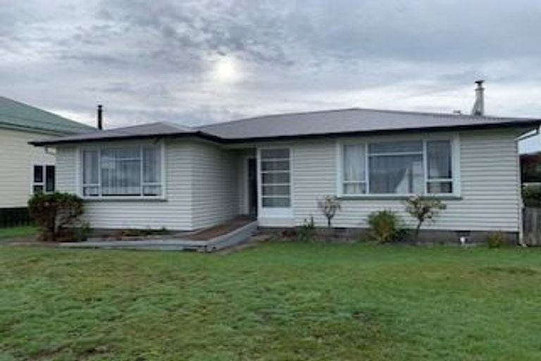 Photo of property in 91 Domett Street, Westport, 7825