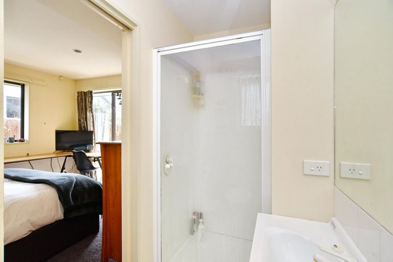 Photo of property in 1 Roche Avenue, Upper Riccarton, Christchurch, 8041