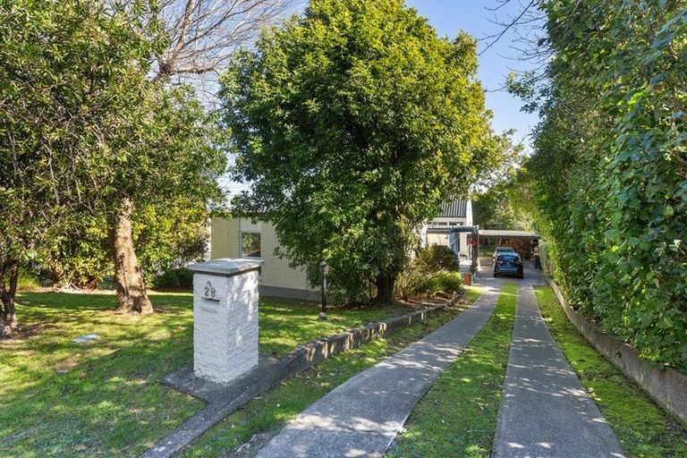 Photo of property in 28 Kakariki Grove, Waikanae, 5036