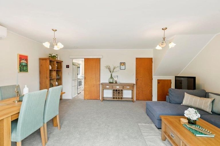 Photo of property in 12/2 Burdendale Grove, Churton Park, Wellington, 6037