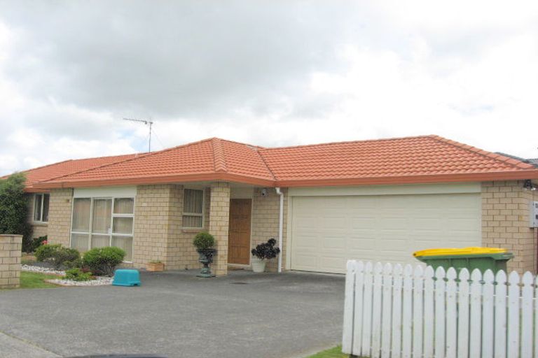 Photo of property in 38 Morewa Place, Takanini, 2112