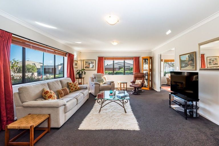 Photo of property in 153 Milne Drive, Paraparaumu, 5032